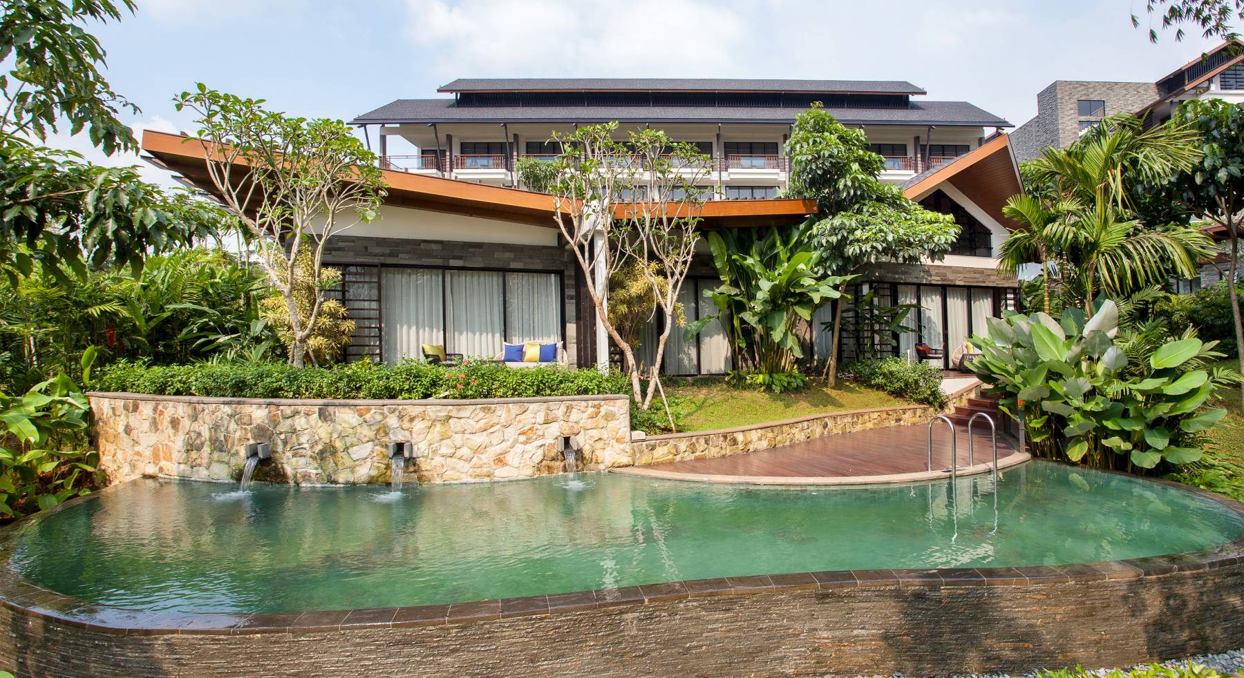 The Best Hotels and Resorts in Puncak for Staycation