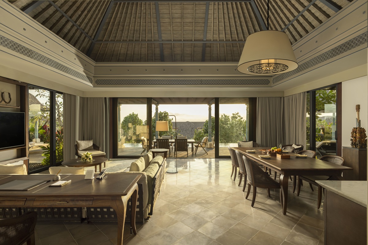 Escape_to_a_Luxurious_Clifftop_Retreat_at_Jumeirah_Bali_Seascape_Views_Dreamland_Beach_and_More_Await