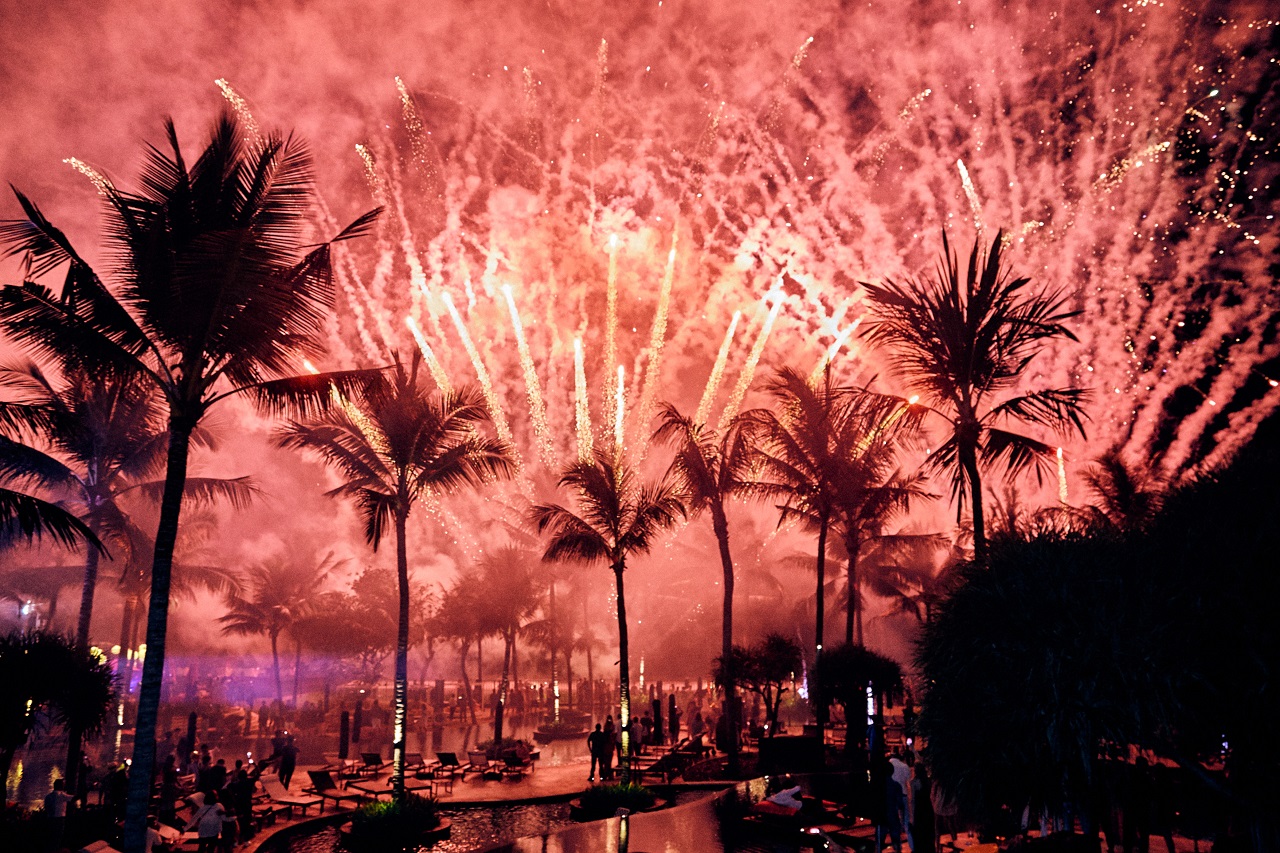 Enjoy an epic festive lineup at W Bali Seminyak from Dec 24, 2023, to Jan 1, 2024!