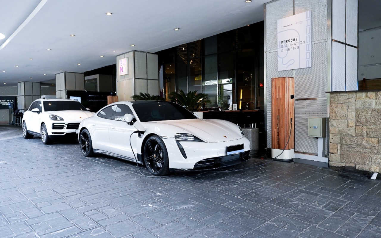 First in Jakarta! Porsche Destination Charging at Pullman Jakarta Central Park