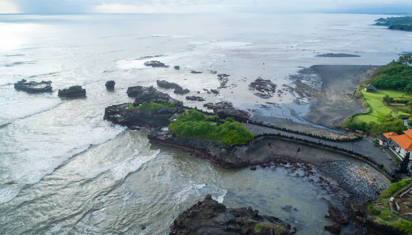 Wind, Waves and Whisper: The Hidden Mystical Charm of Pura Batu Ngaus