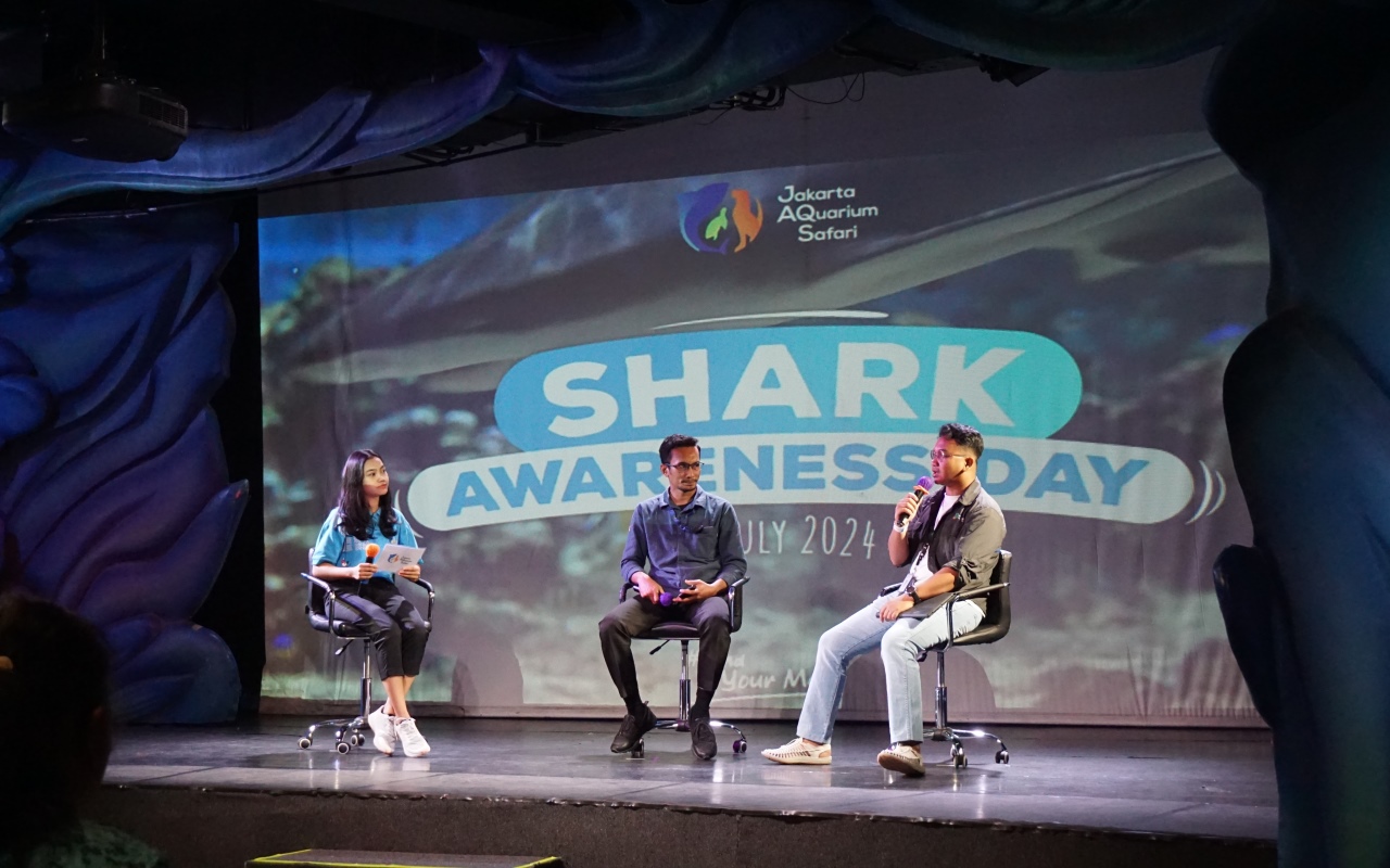 Jakarta Aquarium & Safari (JAQS) Celebrates Shark Awareness Day