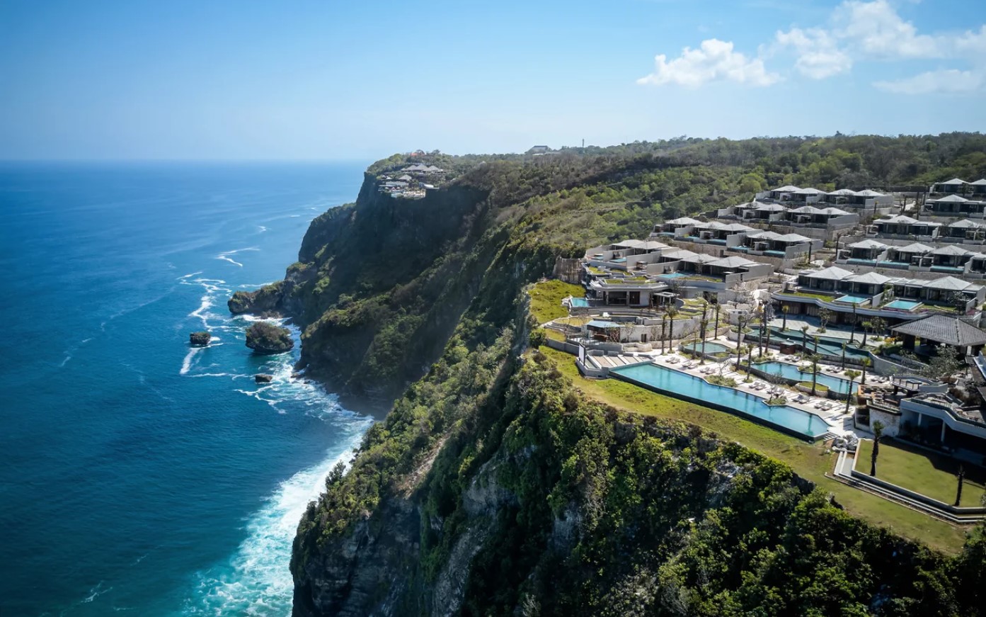 Best Resorts in Uluwatu: Your Staycation Haven in Bali’s Southern Tip