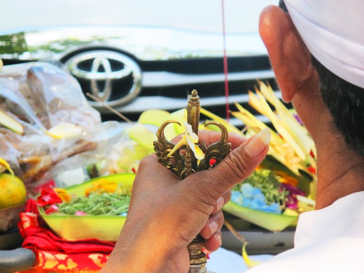 Metal Blessings: The Divine Essence of Tumpek Landep Ceremony