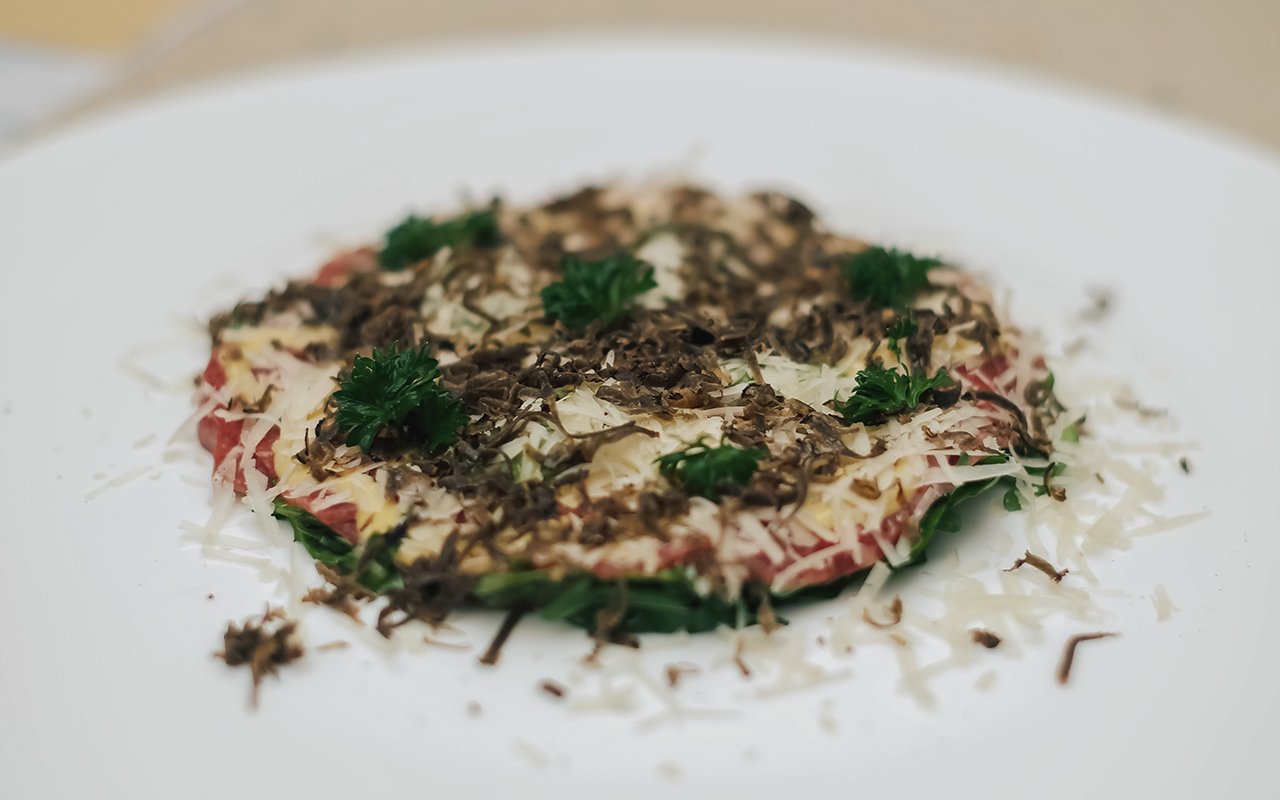 Carpaccio di Manzo e Tartufo Nero