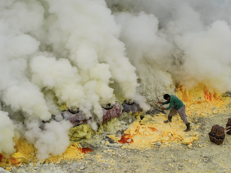 The sulfur gas