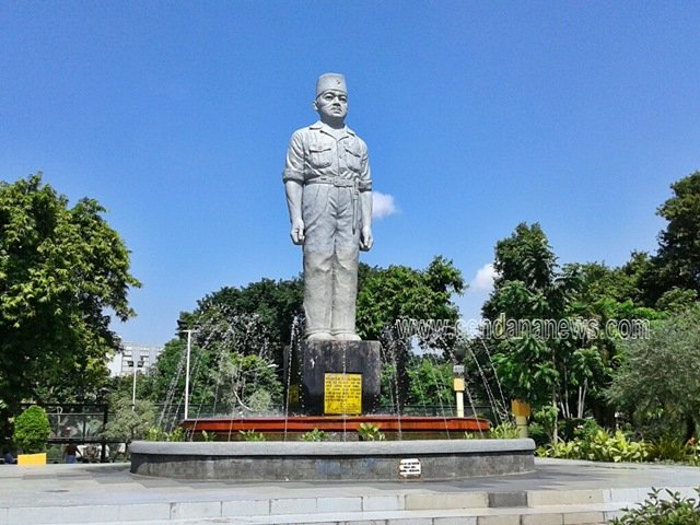 Governor Suryo Monument