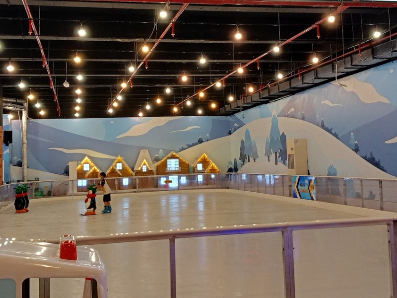 Happy Time Ice Skating