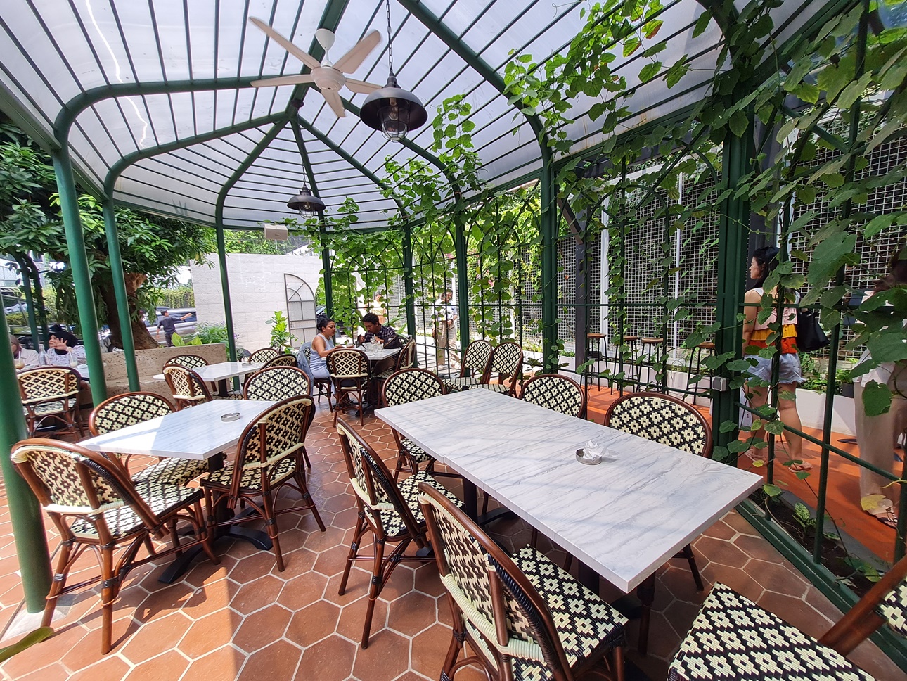 Levant Boulangerie Exterior Garden