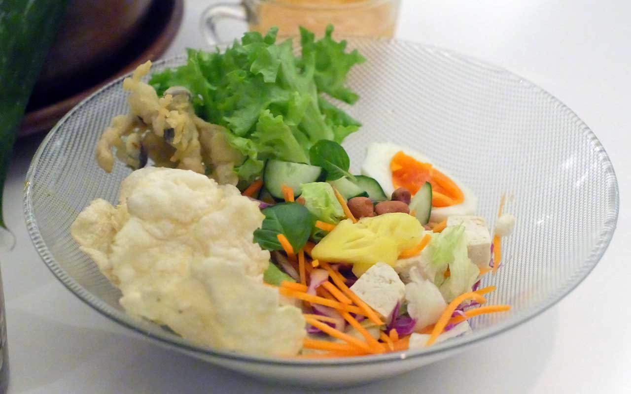 Rujak Pengantin Salad