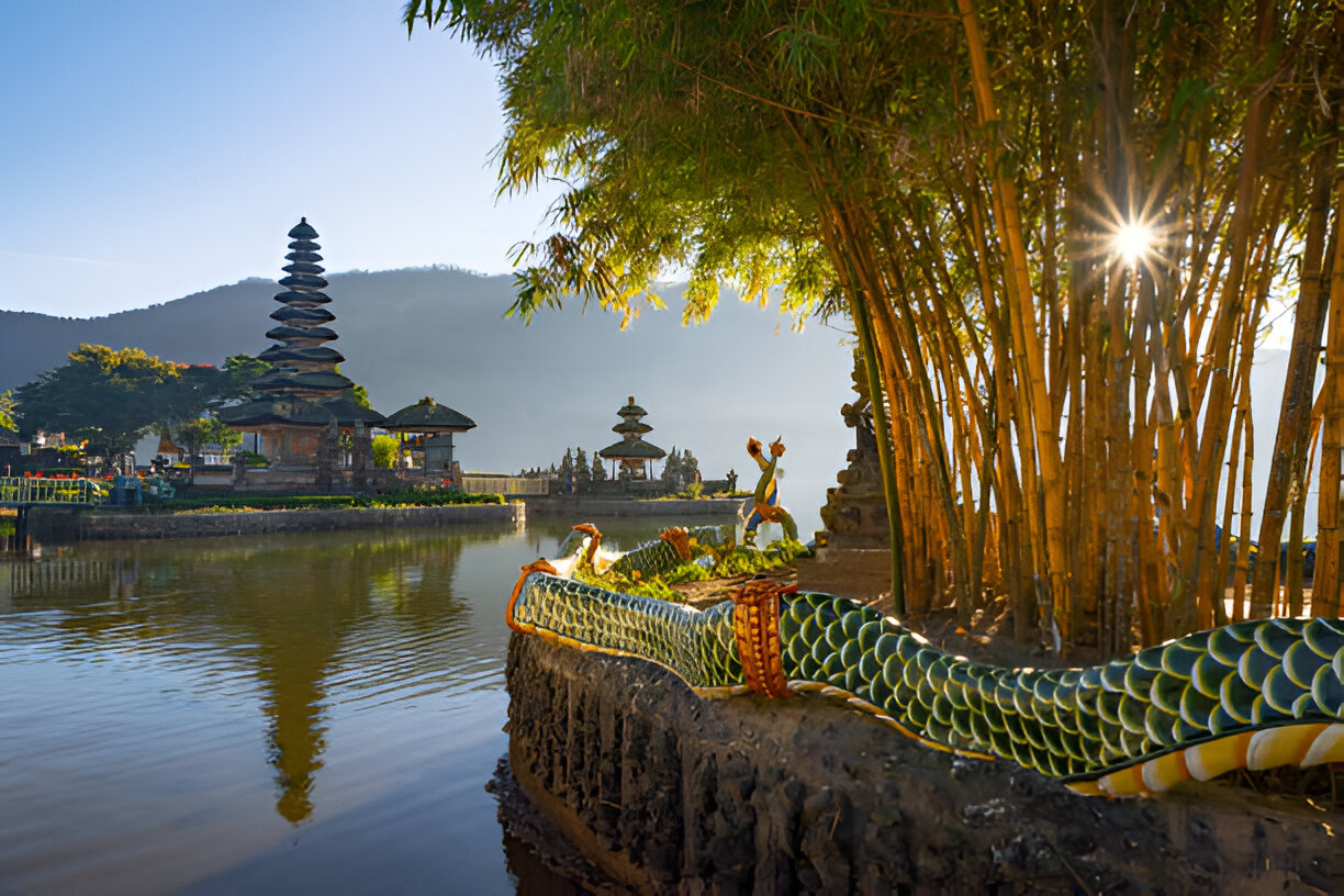 Pura Ulun Danu Interior - Sacred Bamboo Tree