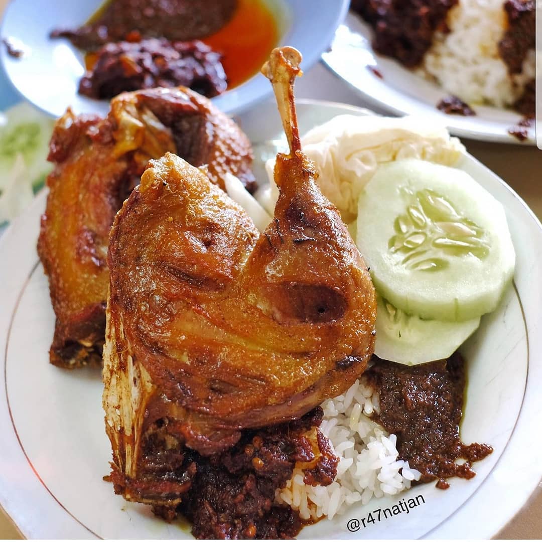 Bebek Pak Qomar