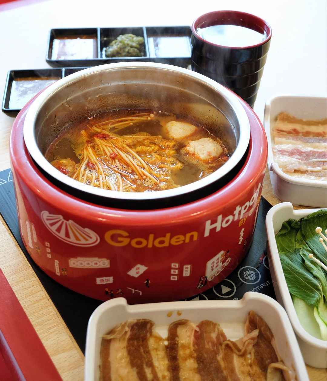 Golden Hotpot & Grill