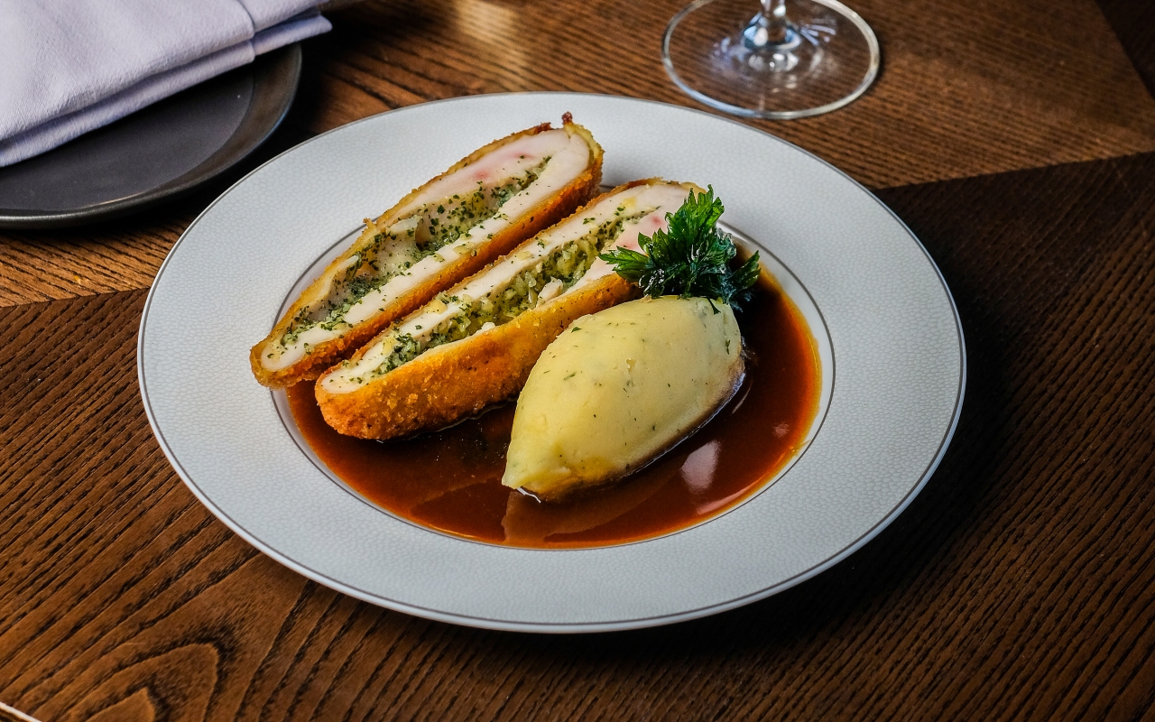 TOM'S CLASSIC CHICKEN KIEV