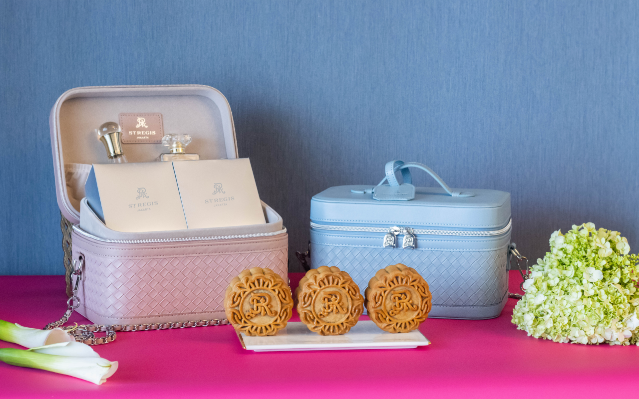 The St. Regis Jakarta - Mooncakes