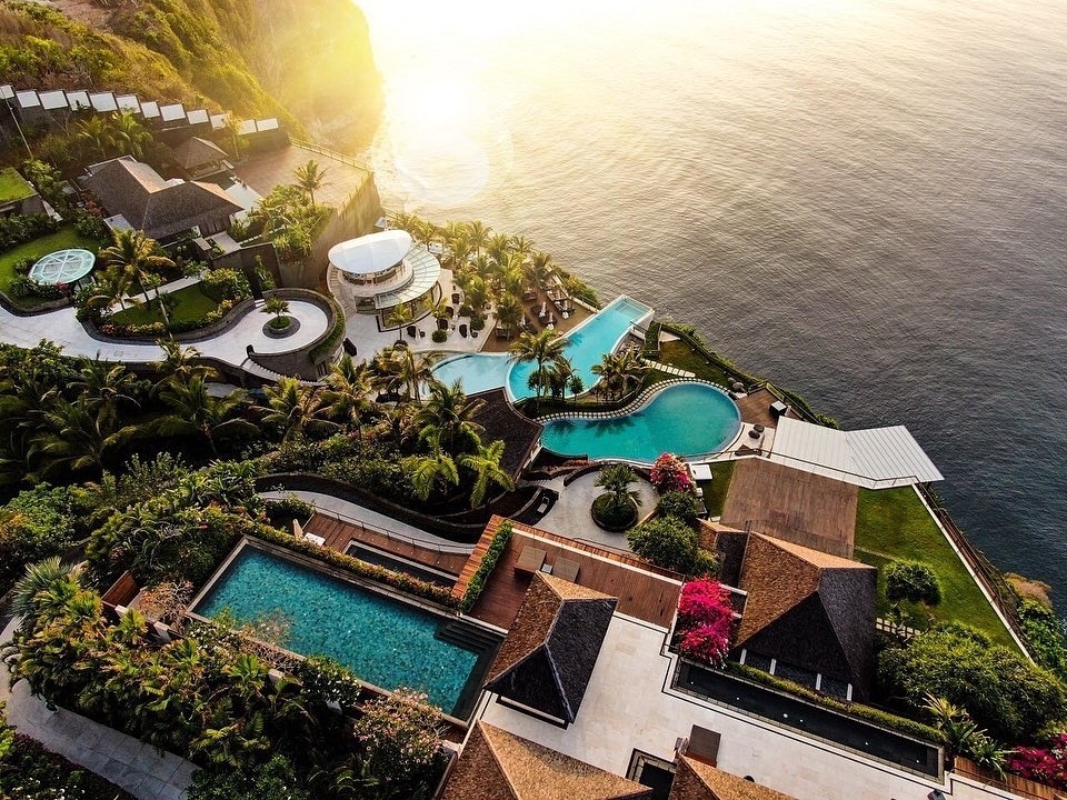 The Edge Where to Stay Uluwatu