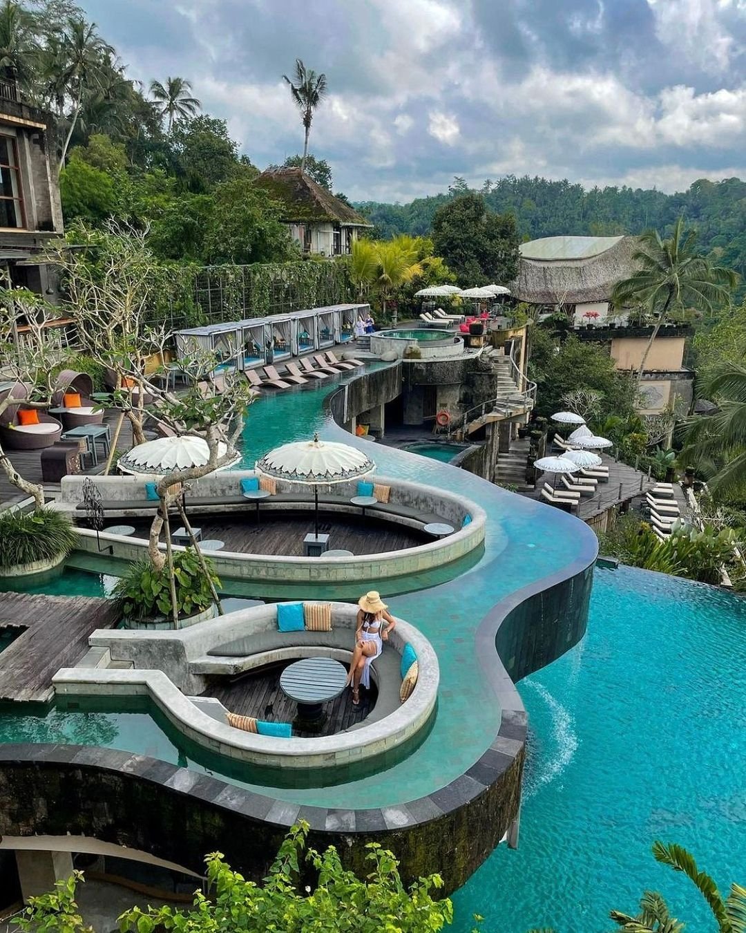 Wanna Jungle Pool & Bar