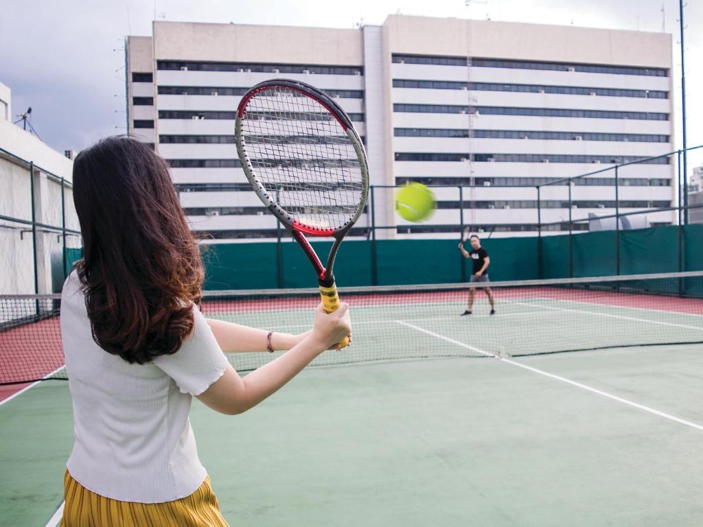 Best Tennis Courts Within Jakarta Hotels 