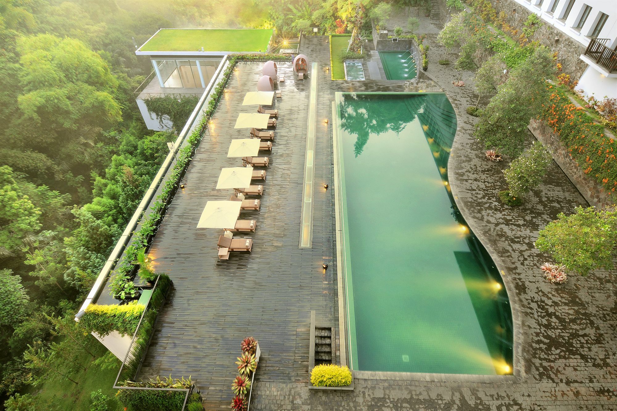 padma hotel bandung pool