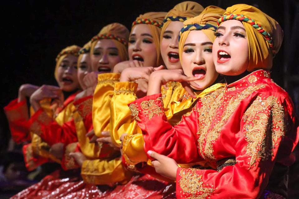 Unravel the Beauty and Meaning Behind Indonesian Traditional Dances