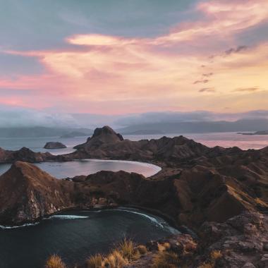 labuan bajo mountains