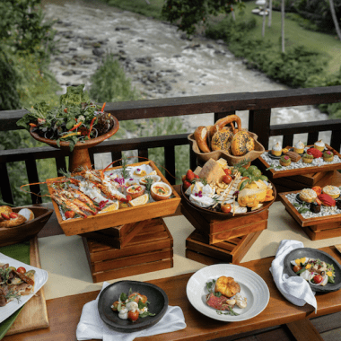 brunch buffet by riverside