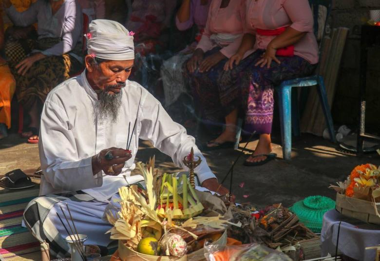 Purifying Spaces, Building Blessings: The Importance of Melaspas Ceremony