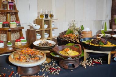 Ramadhan_Delights_Enjoy_a_Combination_of_Indonesian_and_ Middle_Eastern_Food_at_Garrya_Bianti_Yogyakarta