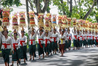 Walk In Line and Offerings: The Unique Tradition of Mepeed