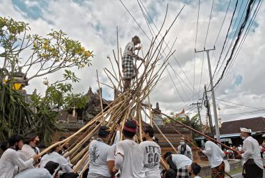 Ritual of Unity and Protection: The Buoyant 'Mekotek' Ceremony