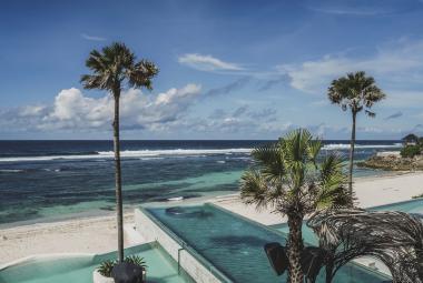 A Luxe Tropical Getaway: Tropical Temptation Beach Club in Bali