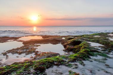 Tegal Wangi Beach: Bali's Hidden Natural 'Jacuzzi' and Breathtaking Sunsets