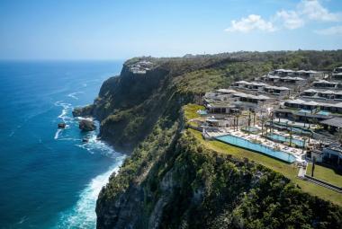 Best Resorts in Uluwatu: Your Staycation Haven in Bali’s Southern Tip